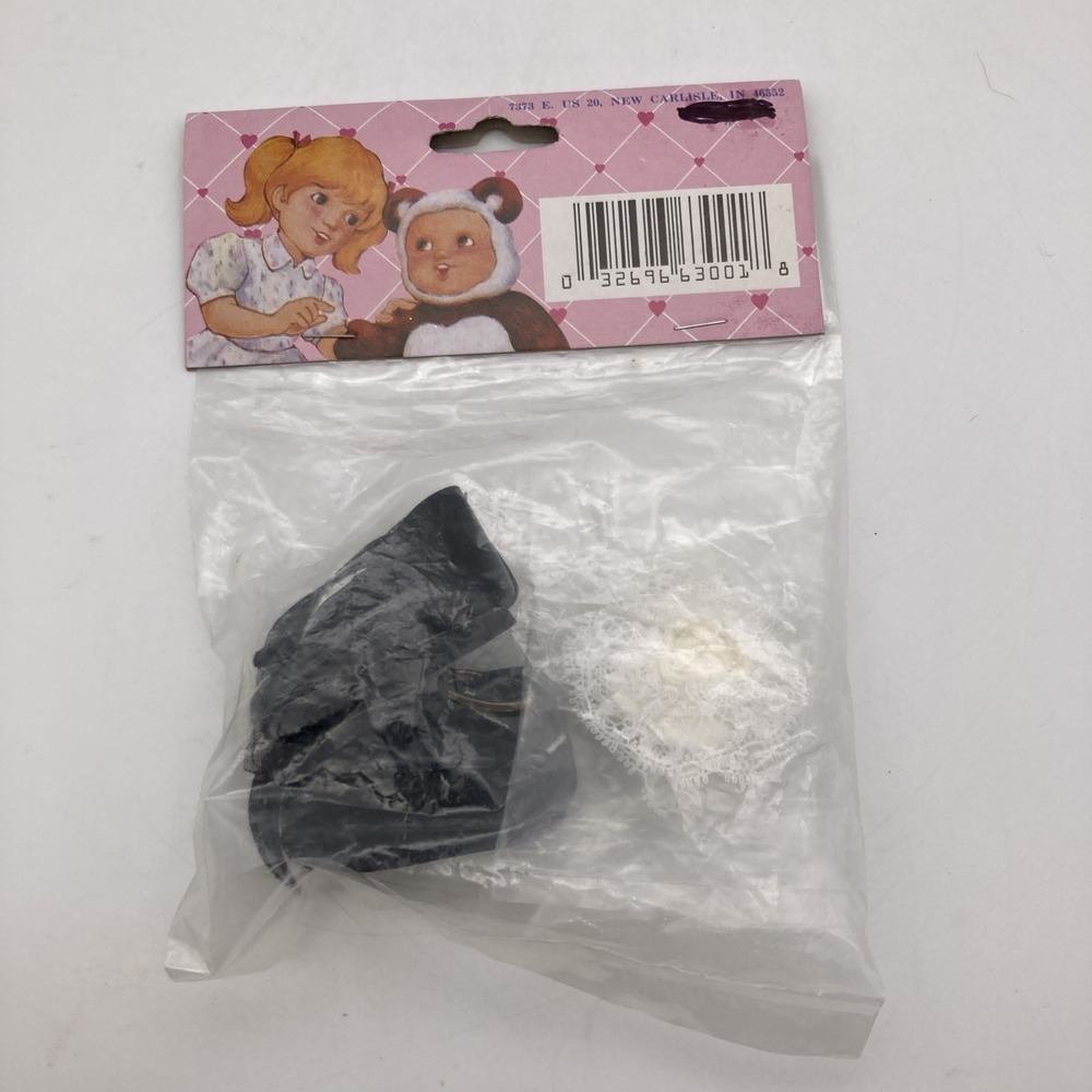 Vintage 1990 Syndee's Crafts Small Black Vinyl Doll Shoes White Lace Socks New - Picture 2 of 5